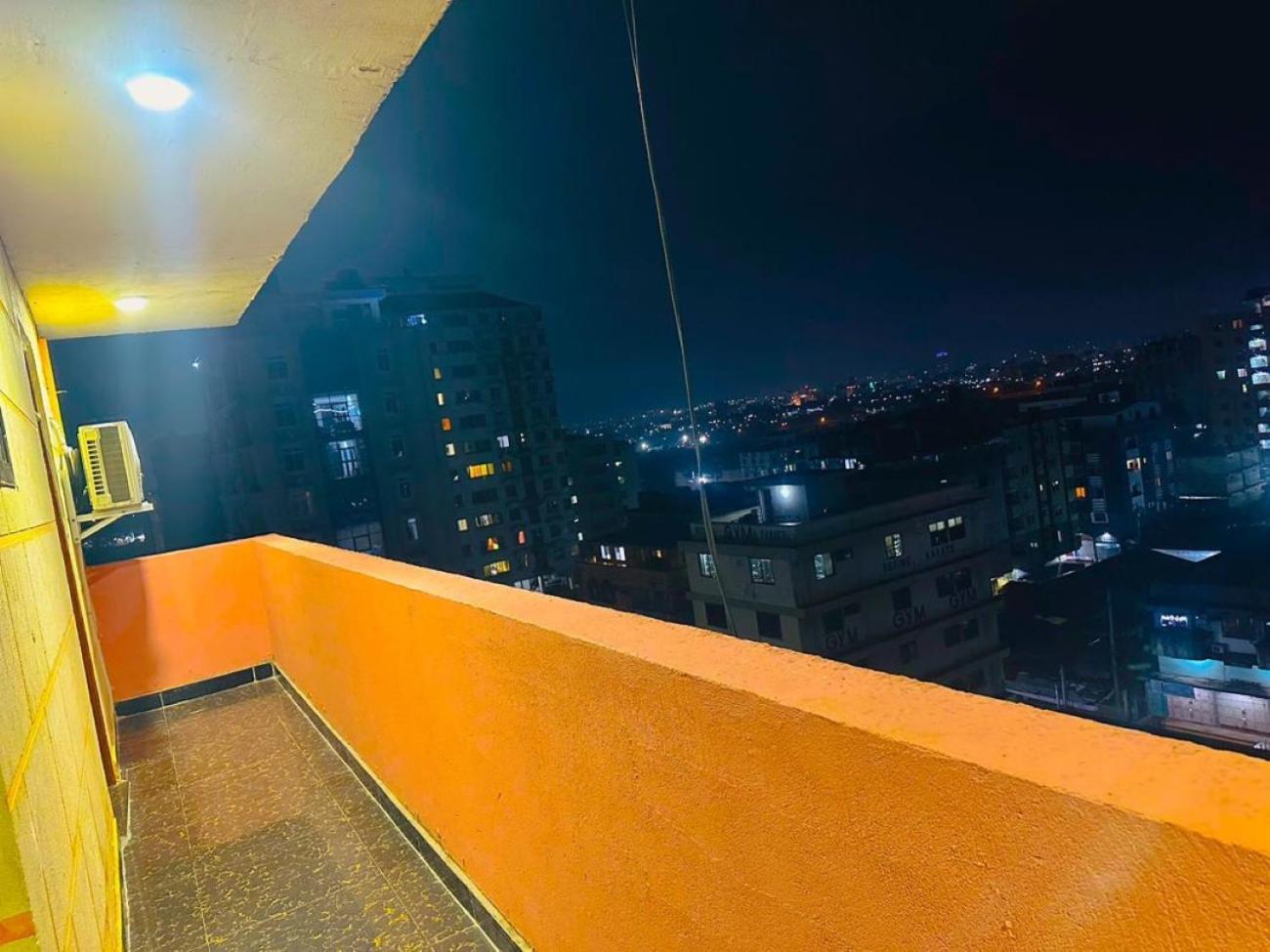 Apartman Downtown Dreamspace - 3 Bedrooms Dár Al-Szalám